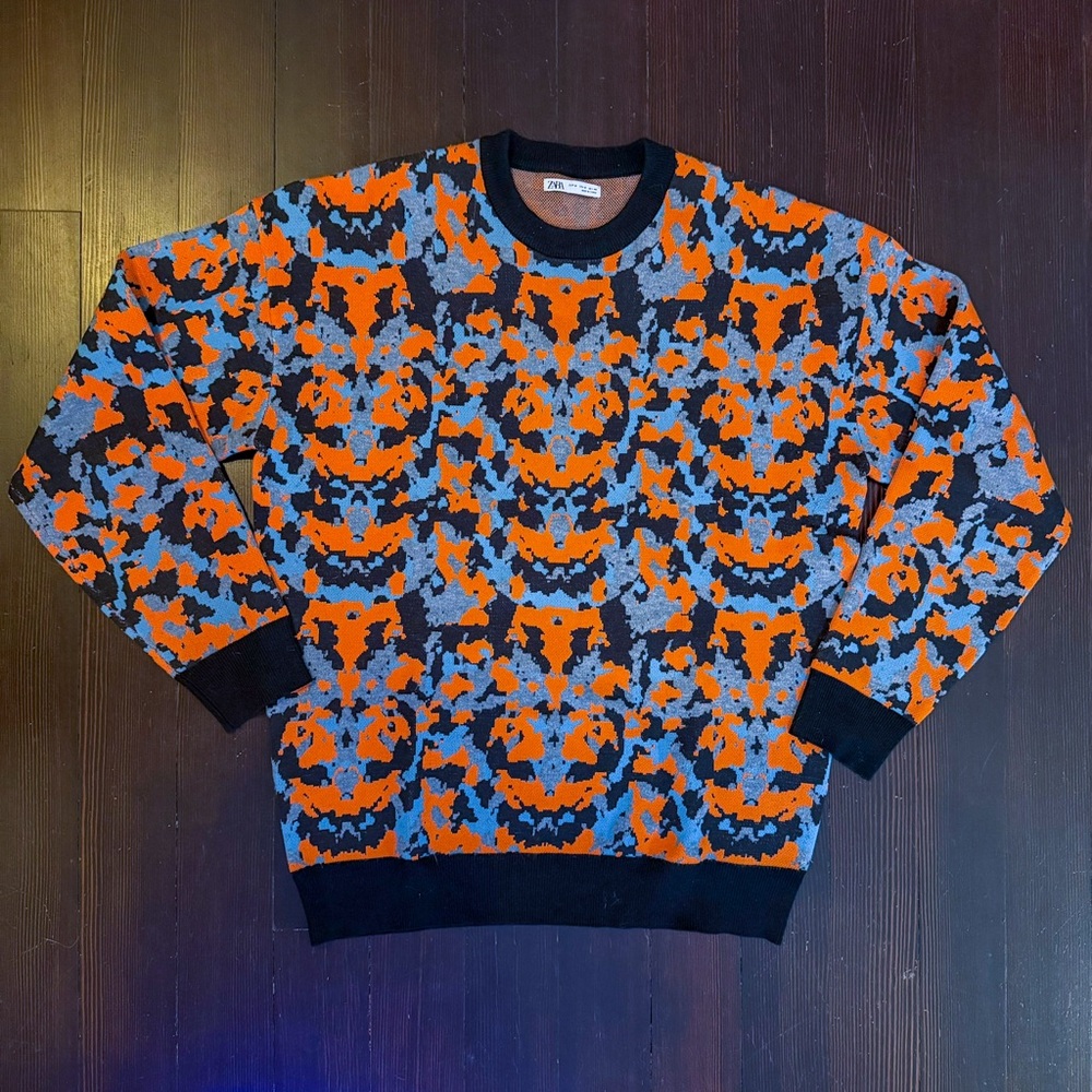 Medium Zara Men's Vibrant Orange and Gray Crewneck Sweater